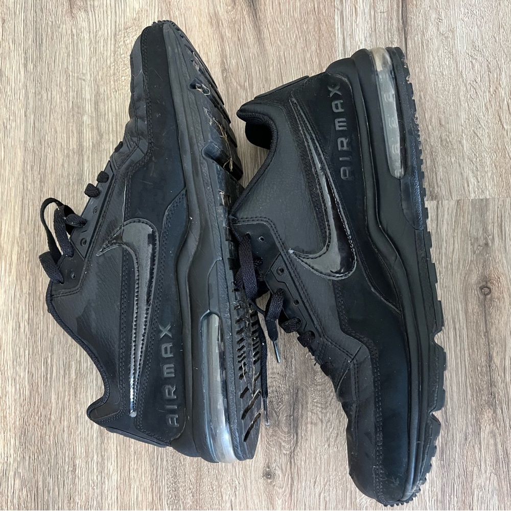 Nike air max shoes